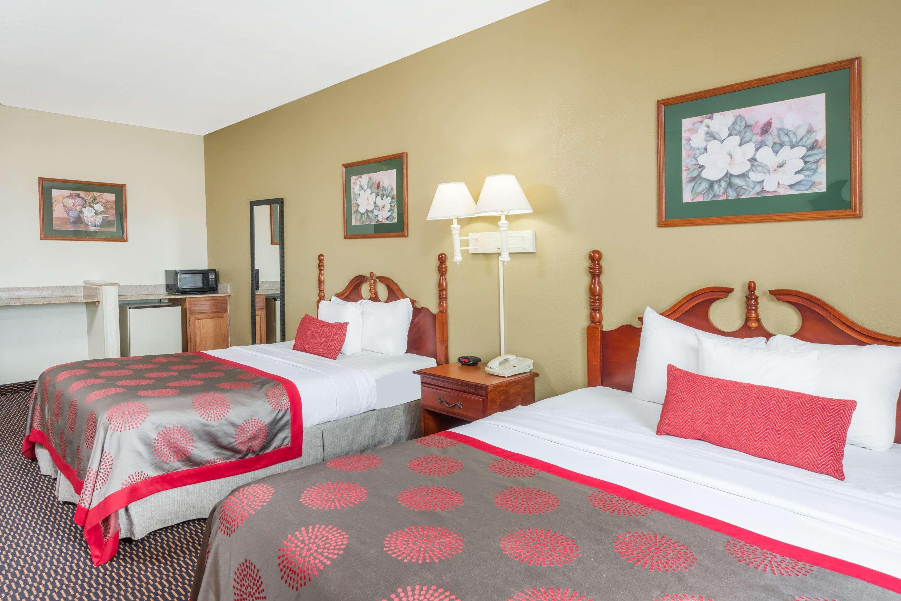 Hotel Ramada By Wyndham Columbia Exterior foto